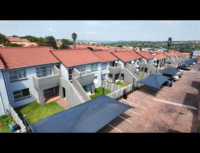 2 BEDROOM APARTMENT FOR SALE IN VORNA VALLEY